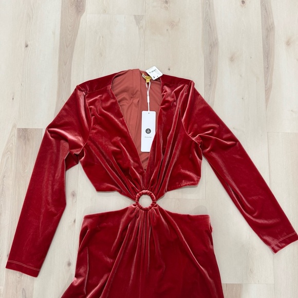 NWT Awaylee X Free People Peekaboo Velvet Jumpsuit Women's 1X Cutout Red Orange - Picture 13 of 16